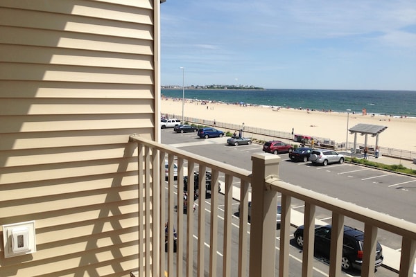 Ocean front condo in the heart of Hampton Beach