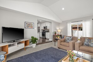 Smart TV, books