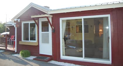 Retraite rouge au mont. Washington avec un nouveau jacuzzi pour 6 personnes