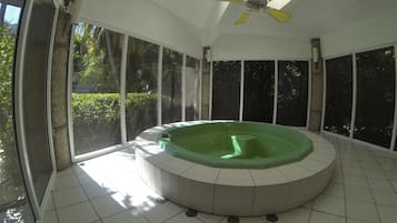Chambre, plusieurs lits, non-fumeurs | Baignoire Ă  jets