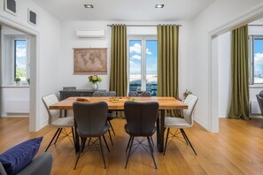 Dining - SOLEMAR ⭐⭐⭐⭐APARTMENTS               (Split)