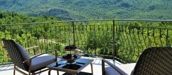 Apartment Staciun 04 ~ Located In The Village Of Limljani