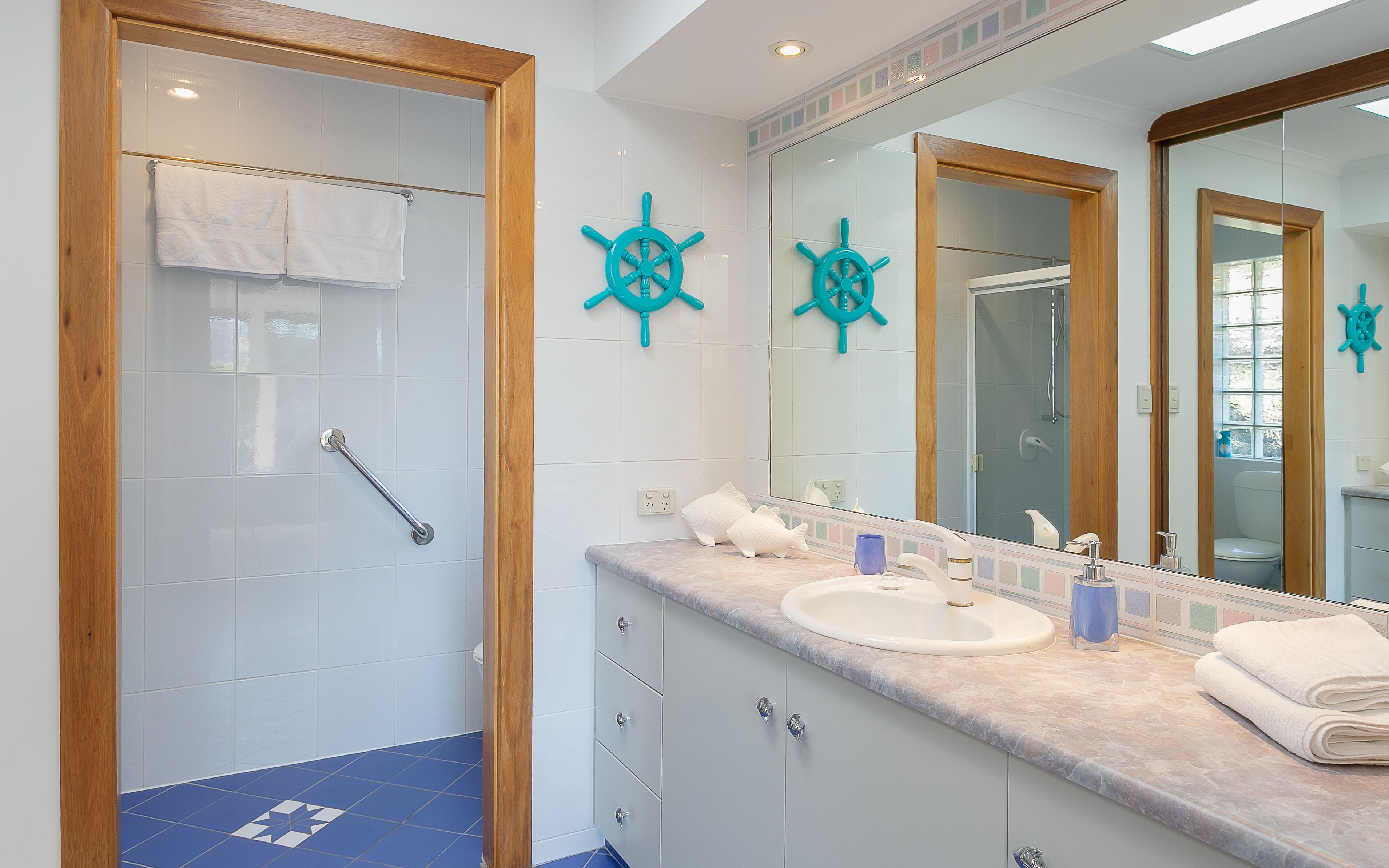 Seas the Day - Lakefront getaway by the beach — image 17