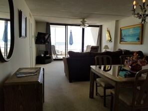 TV - Oceanfront Condo - A Perfect Getaway! (Sea Isle City)