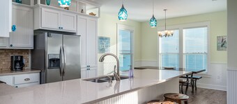 Sunshine Retreat | Waterfront Home w/ Heated Pool, Private Fishing Pier & Kayaks