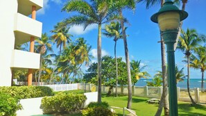 Property grounds - Crystal Blue - Two Bedroom Apartment, Sleeps 5 (Luquillo)