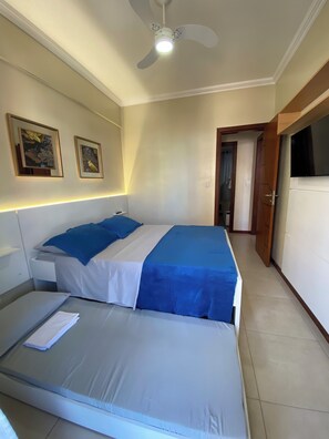 3 chambres, fer et planche à repasser, Wi-Fi, draps fournis