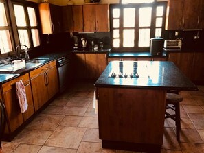 Room, Multiple Beds, Non Smoking | Private kitchen