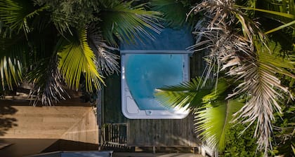 Soleado, aislado, vistas al mar, Spa Pool + 4WD