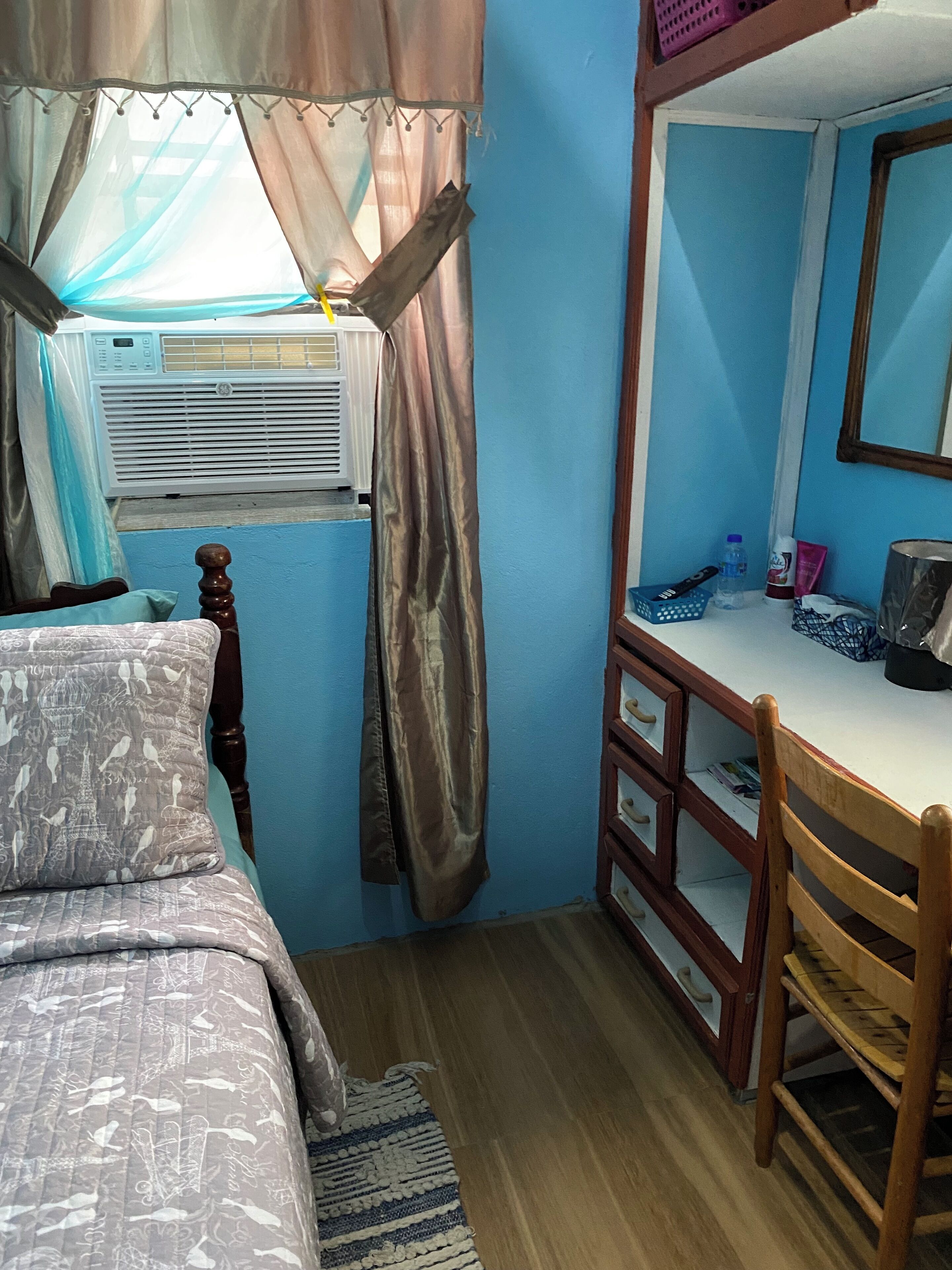 2 chambres, bureau, fer et planche à repasser, Wi-Fi gratuit