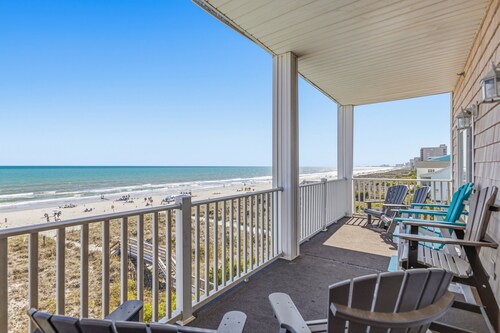Atlantis Villas 205, Myrtle Beach Condo Rental | Oceanfront Escape