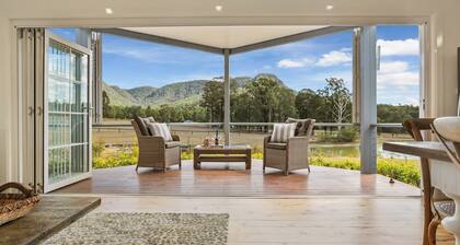 Brokenback Views Country Estate