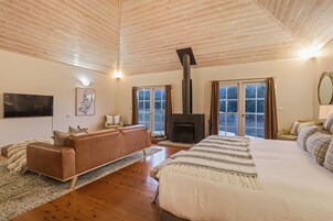 Colchones con pillow-top, decoración personalizada y muebles diferentes 