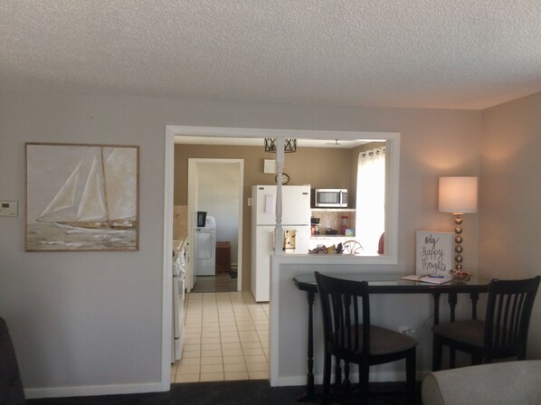 Interior - Clean Modern Home,Cozy MINUTES to Airport and Downtown (Buffalo)