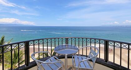 ❤️TWO STORY PENTHOUSE / BEACHFRONT / AMAZING SUNSETS / SUN-FILLED POOL /DOWNTOWN