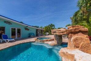 Piscine extérieure, piscine chauffée