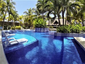 Outdoor pool - Beach House LM004 (Puerto San Jose)