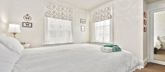 Captain Stirling's Bungalow city fringe locale.