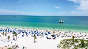 Beach nearby, sun loungers, beach towels