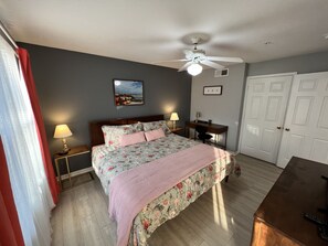 2 bedrooms, desk, iron/ironing board, free WiFi