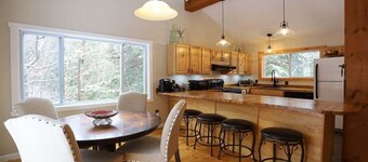 Pet Friendly Home in Waterville Estates!