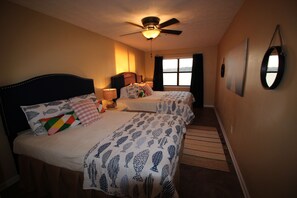 4 chambres, fer et planche à repasser, lit parapluie, Wi-Fi gratuit