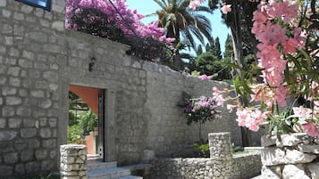 Jardines del alojamiento