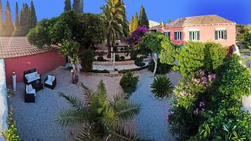 Jardines del alojamiento