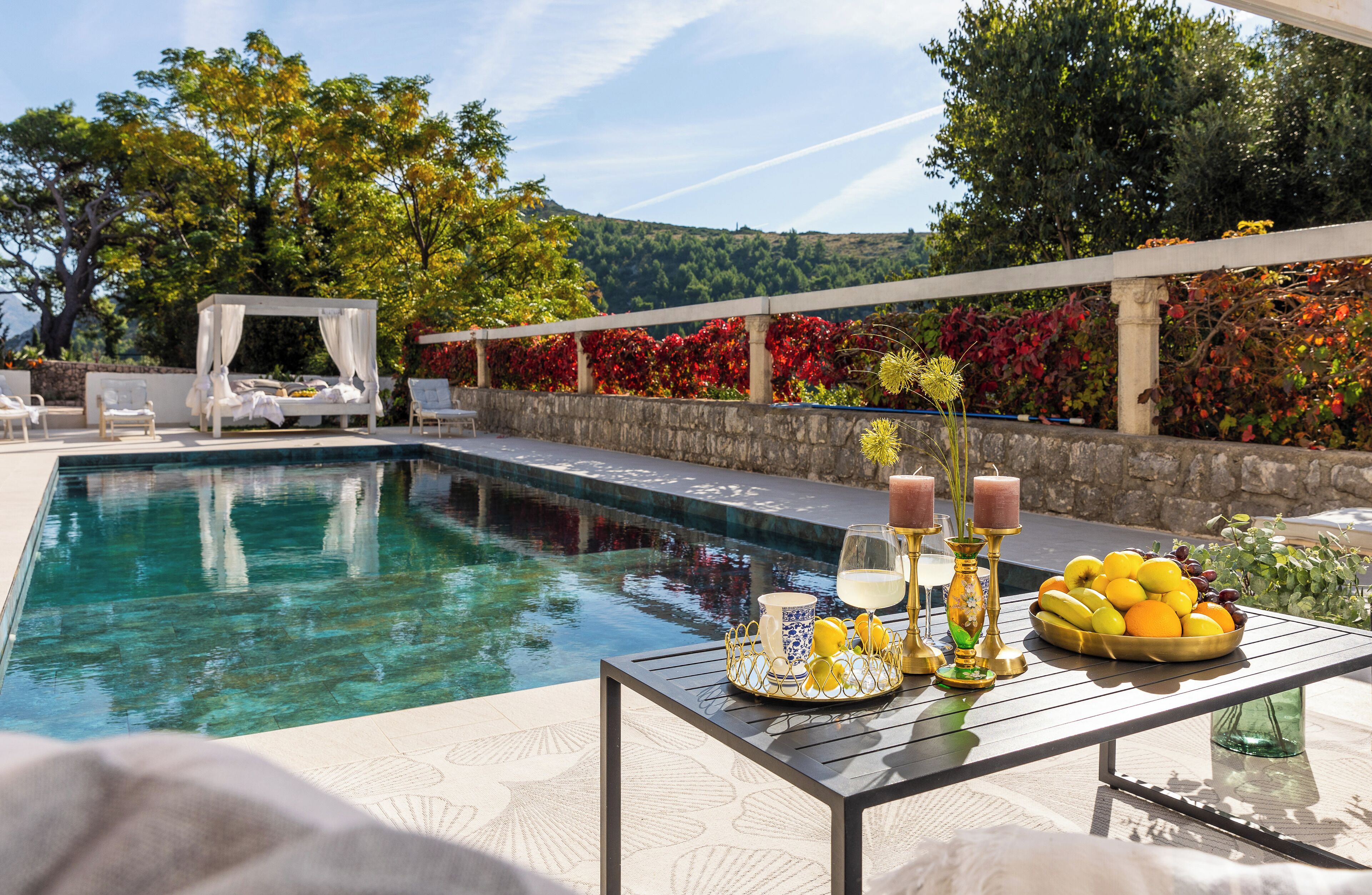 حمّام سباحة خارجي