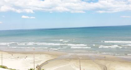 APART WATERFRONT WITH BARBECUE / POOL / WIFI