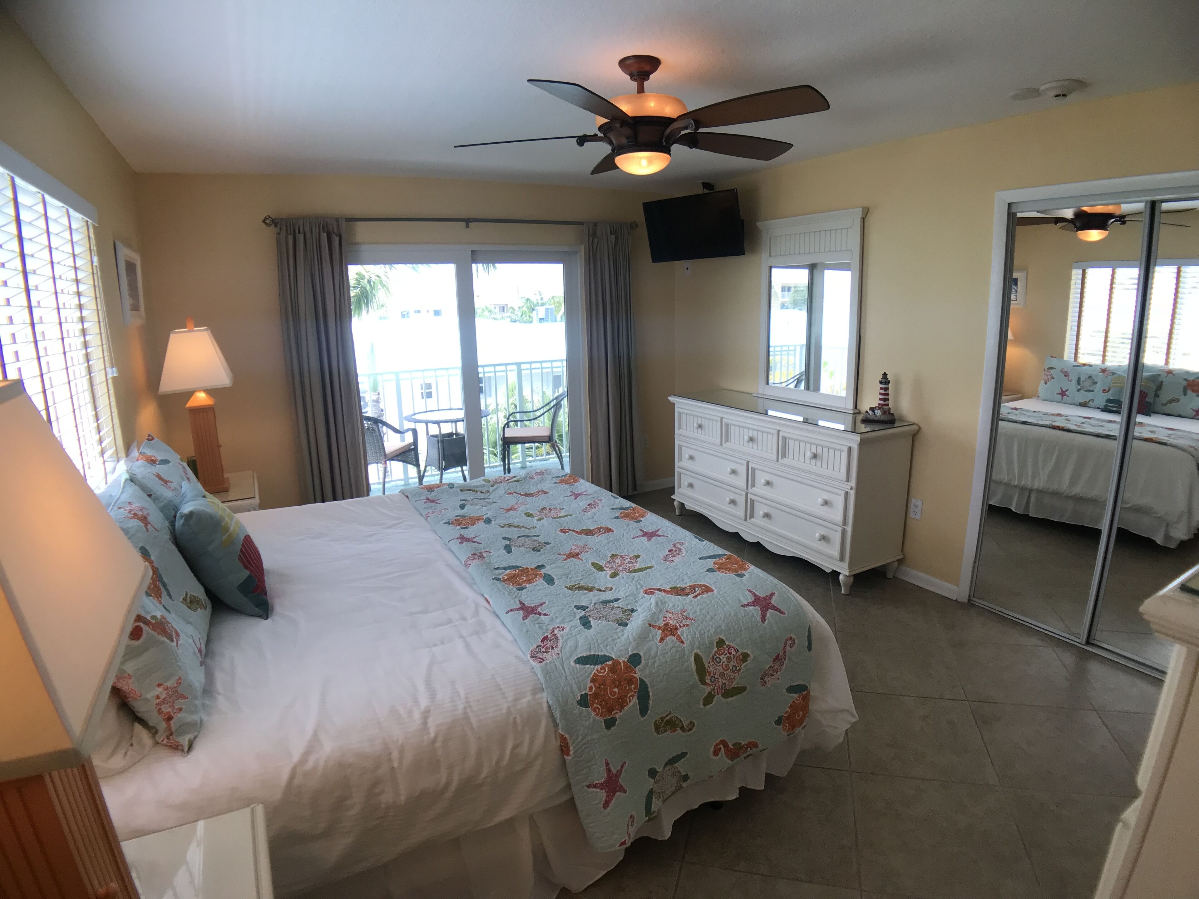 2 dormitorios, tabla de planchar con plancha, wifi gratis y ropa de cama