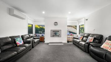 TV connectée, jeux vidéo, Netflix, lecteur de DVD