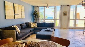 Smart TV, DVD player, books, video library - Brenda's Sun-Kissed Ocean View Rooftop Beachfront Penthouse Condo 2,250 sq ft (Loiza)