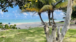 A la platja, gandules de platja i tovalloles de platja