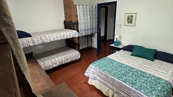 5 quartos, ferros/tábuas de passar roupa, Wi-Fi de cortesia