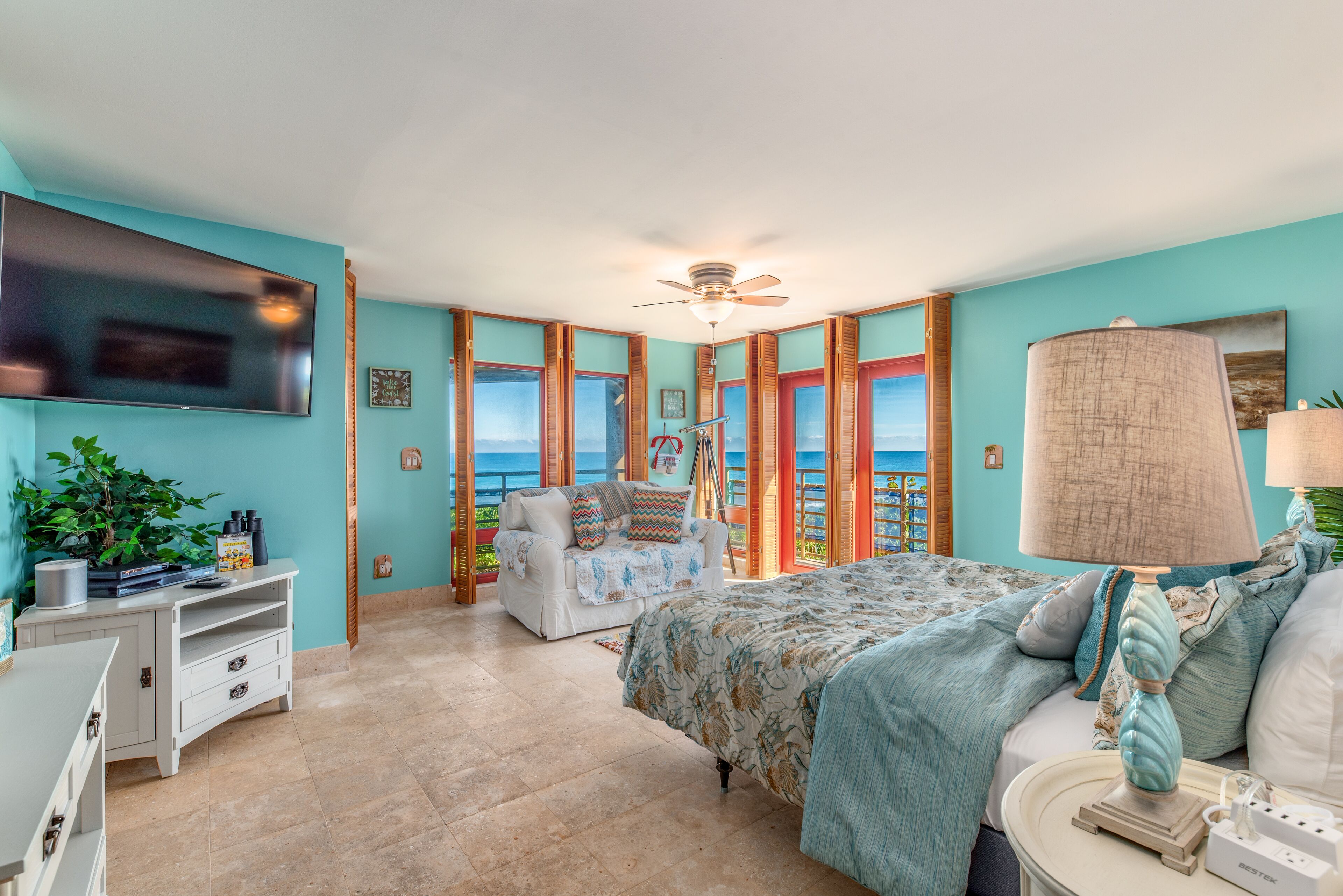 8 bedrooms, in-room safe, desk, iron/ironing board
