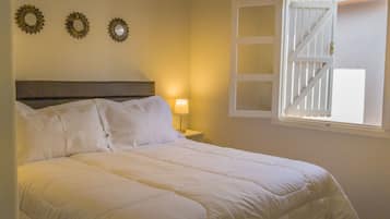 2 bedrooms, Egyptian cotton sheets, premium bedding, pillow-top beds