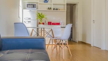 Fridge, microwave, electric kettle, cookware/dishes/utensils