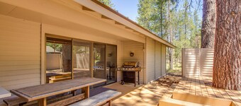 Koselig kjæledyrvennlig hytte, peis, boblebad, SHARC passerer, nær landsbyen