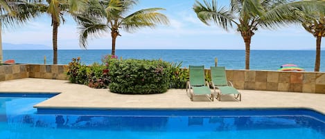 Outdoor pool, a heated pool