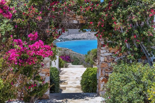 Aegean Elegance: Villa Penelope Paros - A Serene Cycladic Retreat