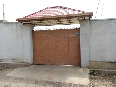 Beautiful villa walk to lake,bar and restaurant