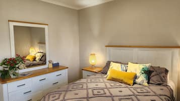 1 bedroom, iron/ironing board, free WiFi, bed sheets