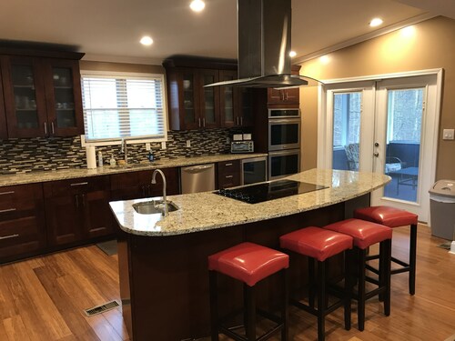 Lovely Home Near Lake Allatoona ~ Red Top Mountain And Lake Point Sports Complex