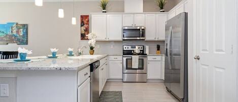 Fridge, microwave, oven, stovetop