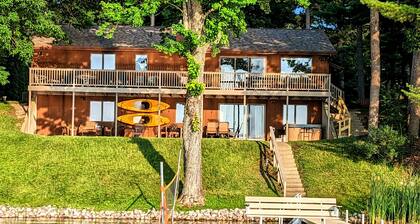 Lakeside Escape - saat! Lakefront / Vesilelut / Wifi / Ulkouima-allas
