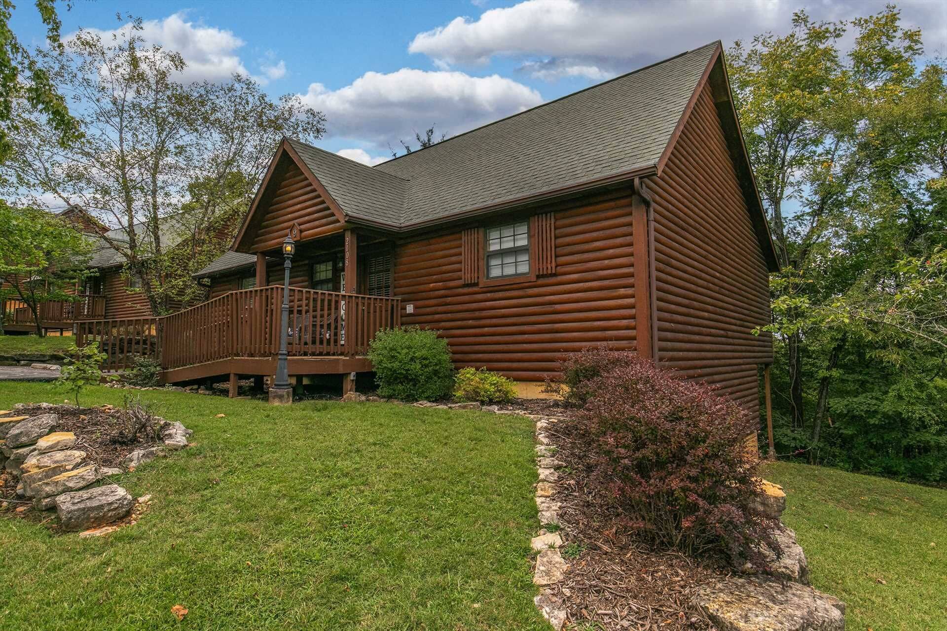 Resort Cabin! Whirpool Tub, Lots of Space, Sleeps 8! | 9