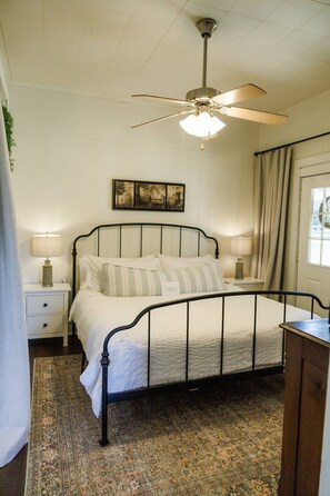 1 bedroom, iron/ironing board, free WiFi, bed sheets