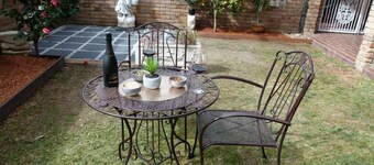 The Sanctuary at Paradise Beach - Couples only - <br>10 minutes famous Hyams Beach