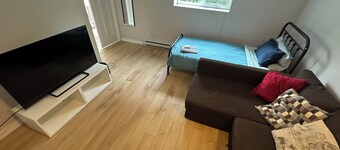 Confortable maison près du centre-ville et Uvic